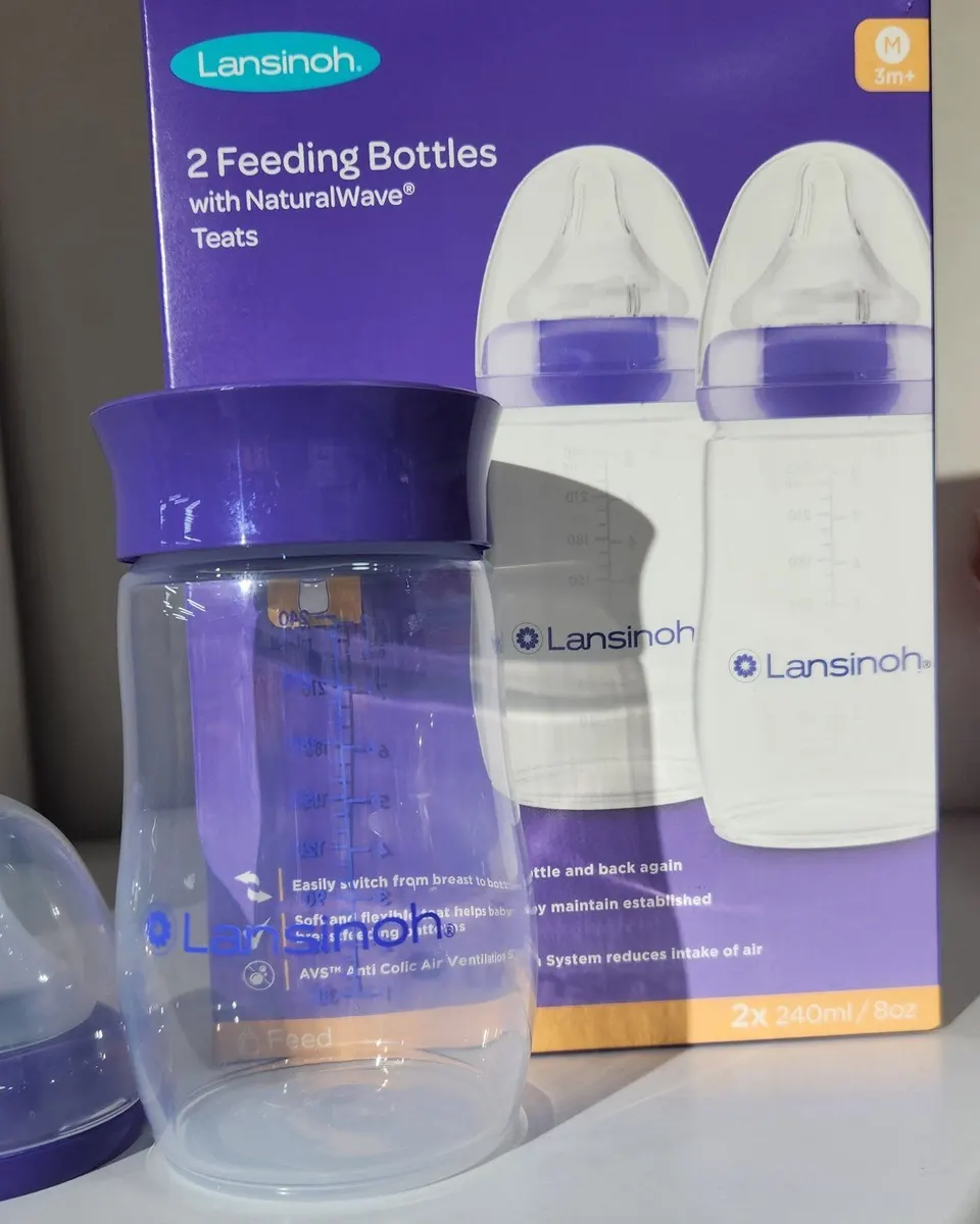 Lansinoh Pack of 2 Feeding Bottle 240ml with NaturalWave® Teat